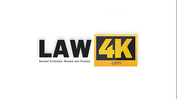 LAW4k. La chica indefensa debería chupar pollas y ser golpeada por robar