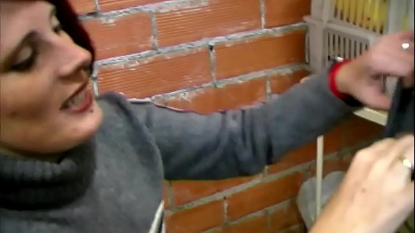 Isis una ama de casa muy lanzada  fue a un casting he hizo dos….