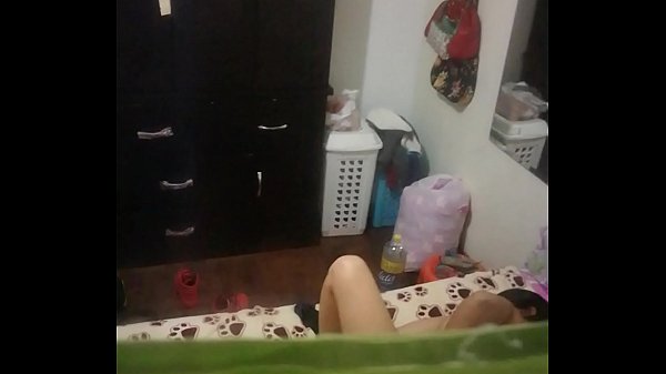 Pareja de lesbianas complaciéndose mutuamente (parte 1)