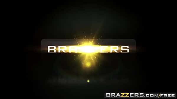 Brazzers – Moms in control – (Briana Banks, Taylor Sands) – The Loophole