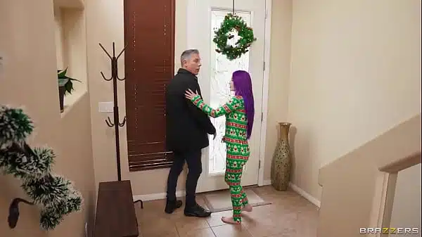 A Christmas Switcheroo: Part 1 Valerica Steele / Brazzers/ Enter XVPROMO on official site for discount